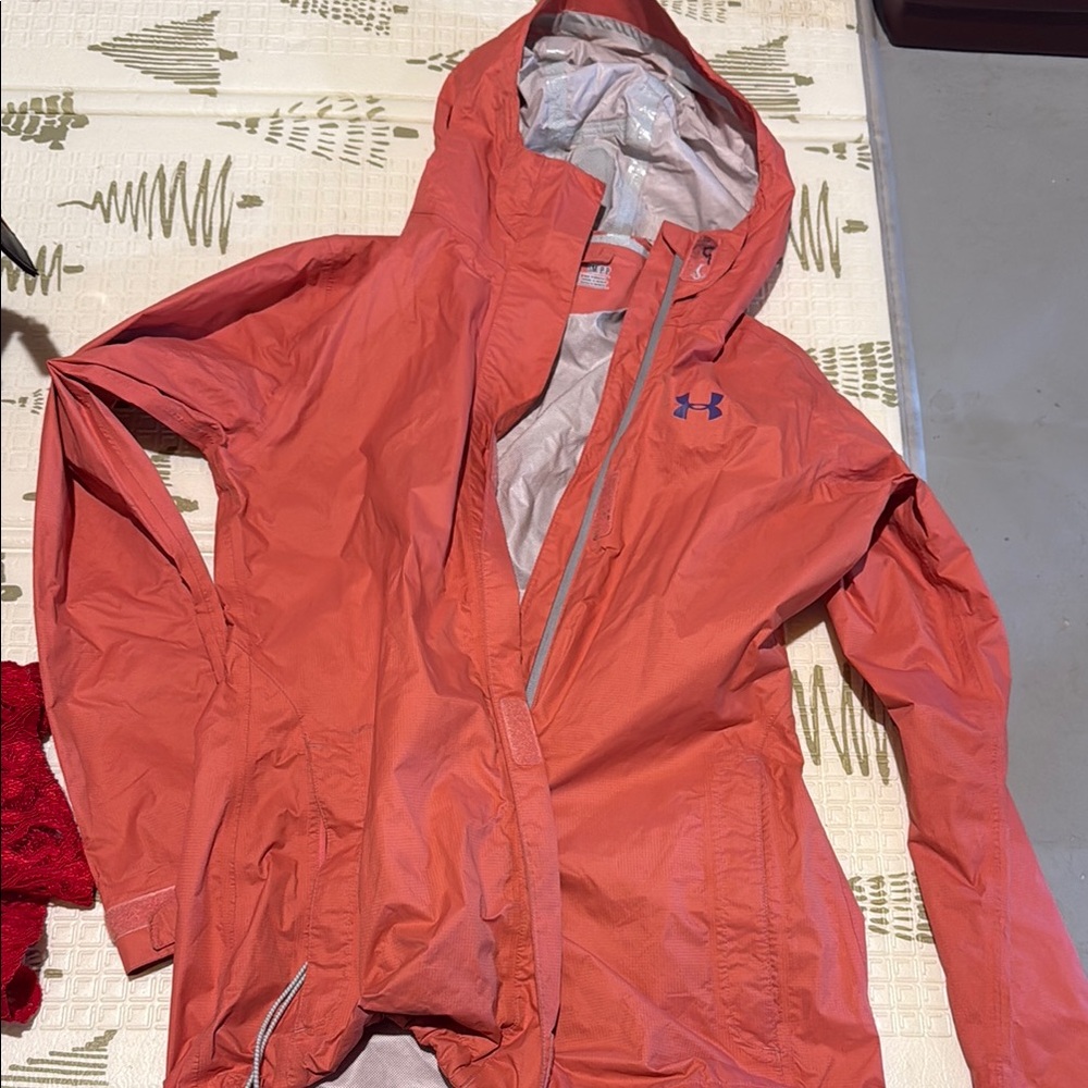 Under Armour Orange Ski Jacket with Hood and Weather-Resistant Material